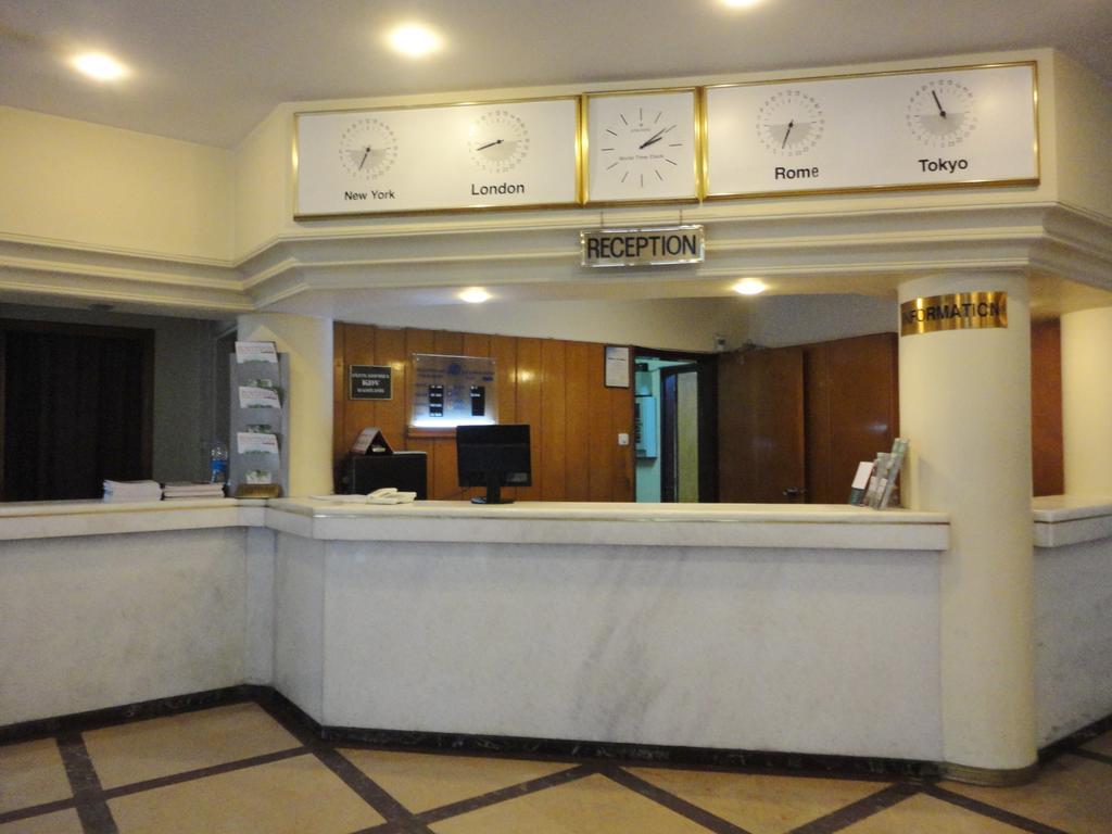 Aden Hotel Istanbul Bagian luar foto