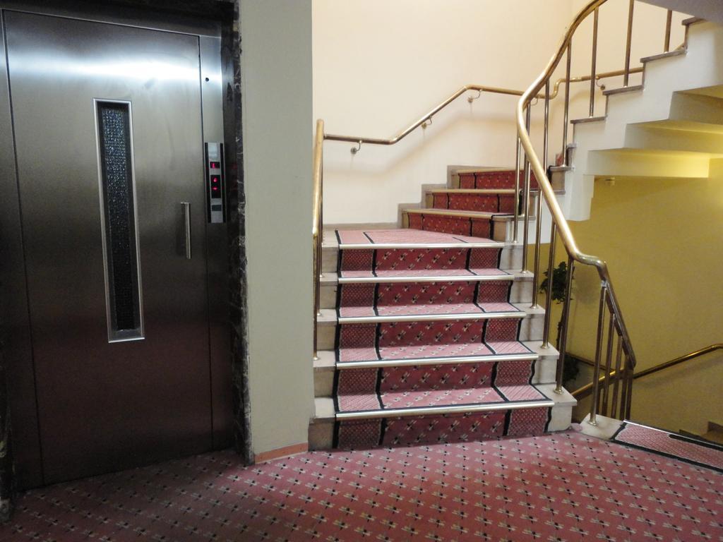 Aden Hotel Istanbul Bagian luar foto